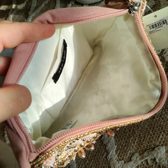 New Look Embellished Rose Gold and Pink Pouch - Picture 12 of 16